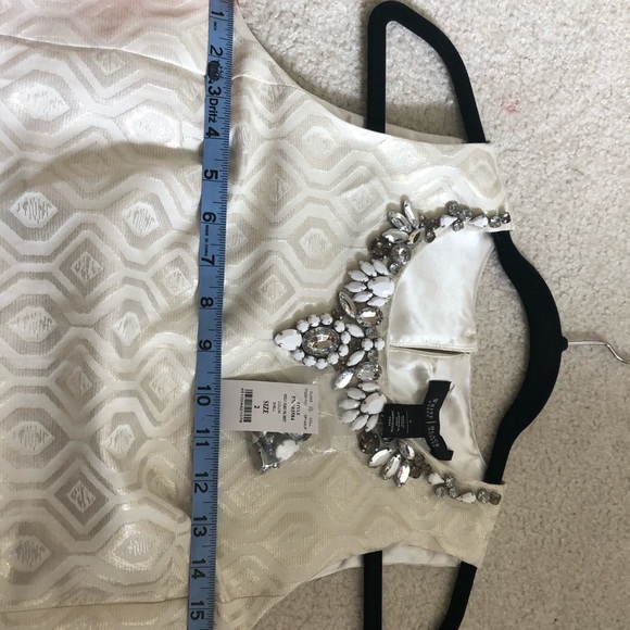 Dress - Picture 3 of 4